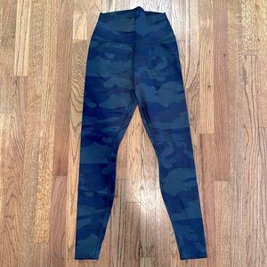 Camo ALO leggings
